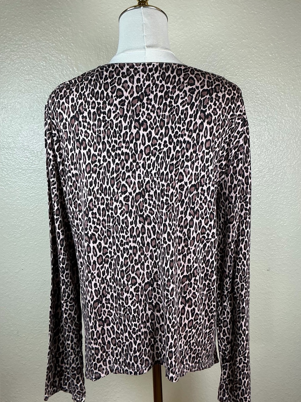 Tommy Bahama Leopard Print Pajama Set Women’s Medium Wide Leg Lounge PJs - Picture 3 of 16